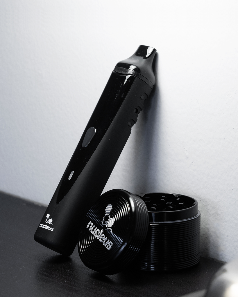 GIVEAWAY | "iso" dry herb vaporizer kit