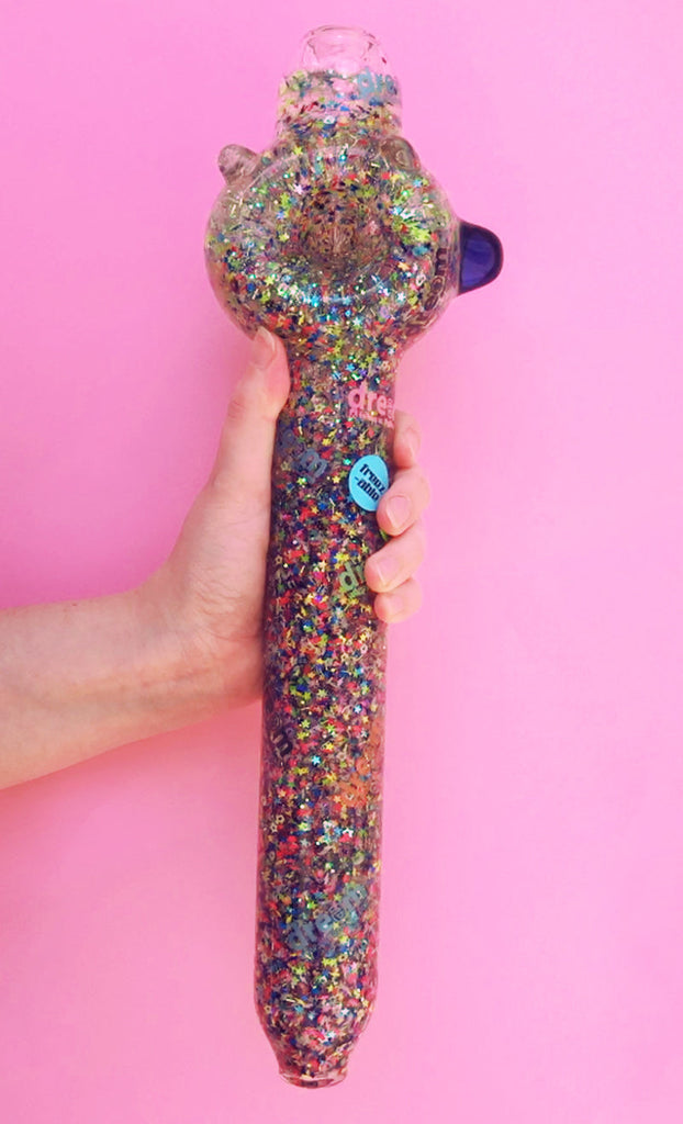 GIVEAWAY | world's largest glitter pipe